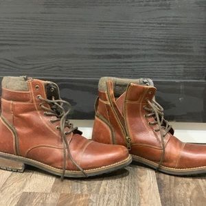 Ankle leather boots